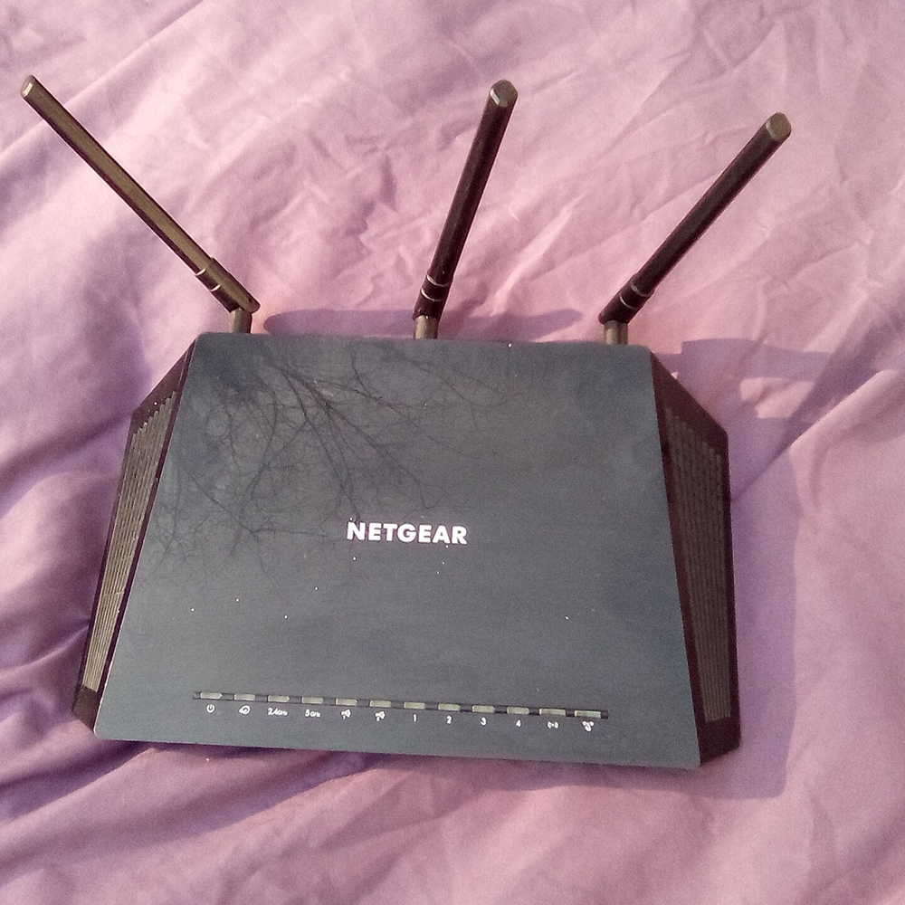 NETGEAR Black Wireless Router with Three External Antennas